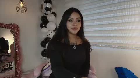 mia_zafir online show from June 10, 9:46 pm