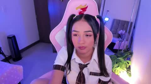 mia  nicolle online show from October 7, 3:14 am