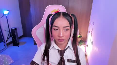 mia  nicolle online show from January 18, 2:26 am