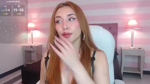 Mia online show from December 28, 11:41 am