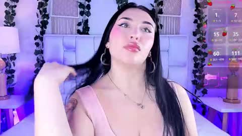 Mia online show from November 19, 11:54 am