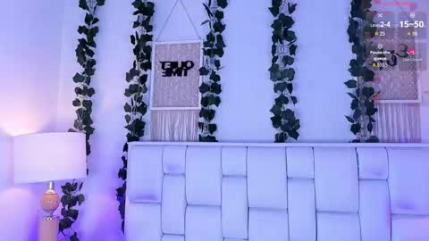 Mia online show from February 24, 11:30 am