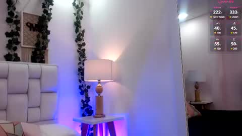 Snapshot of miaa_gh1 chatting on June 17, 11:23 am Mia online show from June 17, 11:23 am