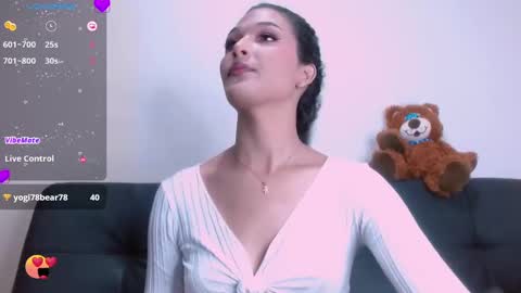 Snapshot of miaa_heart chatting on December 2, 2:41 pm Mia online show from December 2, 2:41 pm