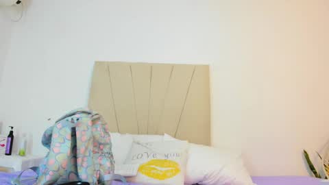 Snapshot of miaa_khaliffa_ chatting on October 4, 12:03 pm Mia online show from October 4, 12:03 pm