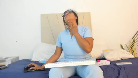 Snapshot of miaa_khaliffa_ chatting on October 7, 12:13 pm Mia online show from October 7, 12:13 pm