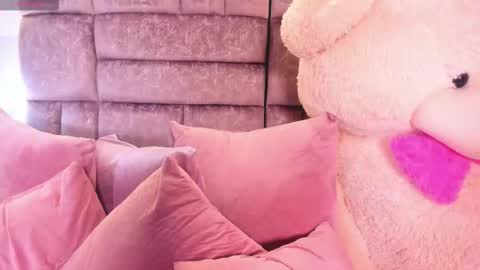 Snapshot of miaa_quinn chatting on December 16, 2:49 am miaa_quinn online show from December 16, 2:49 am