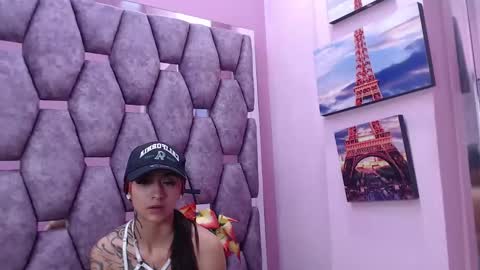 Snapshot of miaa_thopmson chatting on December 16, 4:27 pm Miaa online show from December 16, 4:27 pm