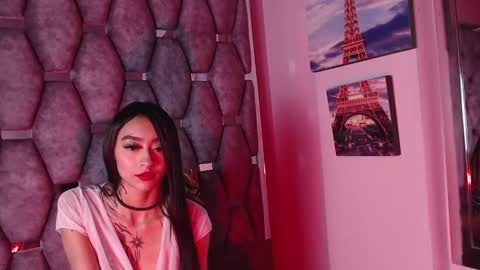 Snapshot of miaa_thopmson chatting on December 23, 1:56 pm Miaa online show from December 23, 1:56 pm