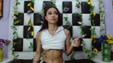 Snapshot of miaa_thopmson chatting on February 12, 3:40 am Miaa online show from February 12, 3:40 am