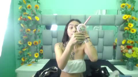 Snapshot of miaa_thopmson chatting on March 1, 3:10 am Miaa online show from March 1, 3:10 am