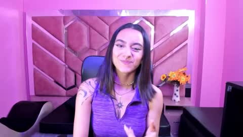 Snapshot of miaa_thopmson chatting on September 11, 10:43 pm Miaa online show from September 11, 10:43 pm