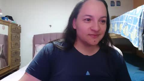 Snapshot of miaabrownn chatting on May 5, 6:27 pm MIA online show from May 5, 6:27 pm