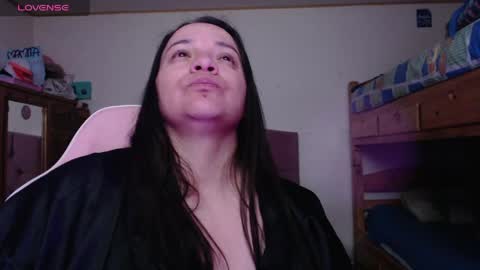 Snapshot of miaabrownn chatting on May 15, 6:37 pm MIA online show from May 15, 6:37 pm