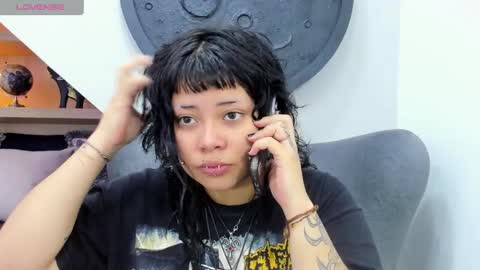 Mia online show from March 30, 12:28 pm