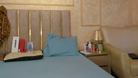 Miaasummer online show from April 13, 11:37 am