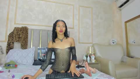 Miaasummer online show from June 19, 11:36 am