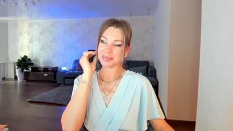 Mia online show from July 7, 7:56 am