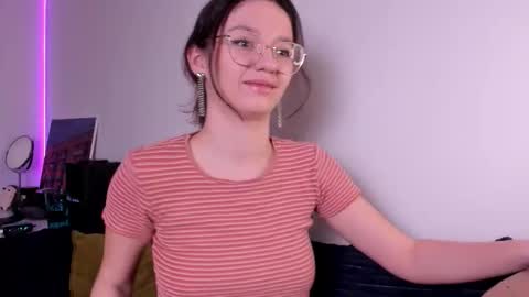 mia online show from February 26, 9:03 pm