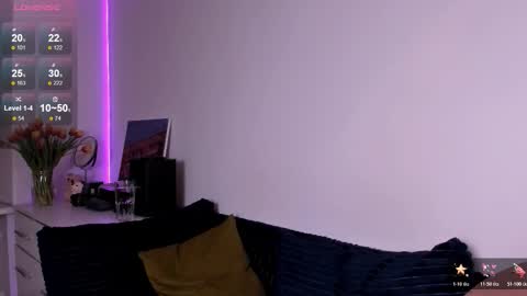 mia online show from March 7, 8:28 pm