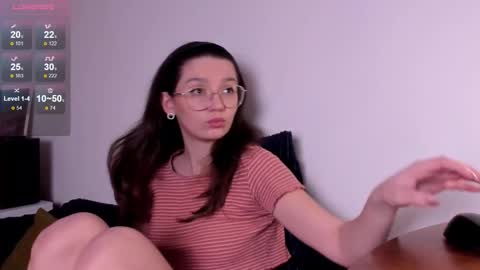 mia online show from March 12, 9:10 pm