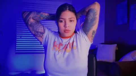 Mia online show from December 8, 12:40 am