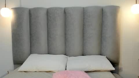 Snapshot of miacleark chatting on December 14, 9:19 pm miacleark online show from December 14, 9:19 pm