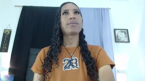 Snapshot of miacoock chatting on November 6, 1:23 pm MiaCoock online show from November 6, 1:23 pm