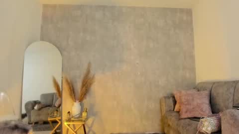 miacooper online show from January 7, 12:20 pm