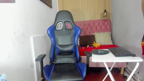 MiaCours online show from May 29, 1:31 pm