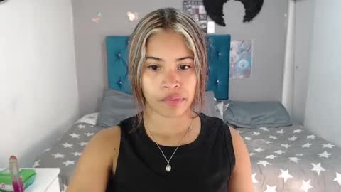 miacumgirl online show from April 14, 12:22 pm