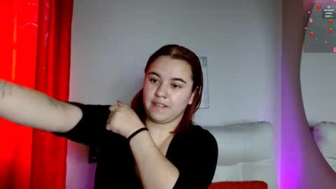 Snapshot of miad_amour chatting on October 3, 1:52 pm MiaDamour online show from October 3, 1:52 pm