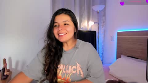 IG Yojanagomez  online show from December 6, 4:14 am