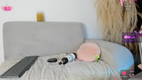 Snapshot of miafisher_ chatting on October 21, 3:57 pm Miafisher online show from October 21, 3:57 pm