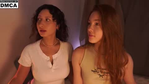 Mia online show from November 13, 8:30 pm