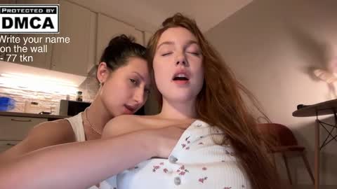 Mia online show from April 21, 10:45 pm