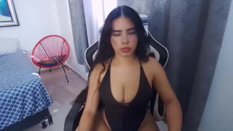 Snapshot of miafunny5 chatting on October 11, 6:17 pm miafunny5 online show from October 11, 6:17 pm