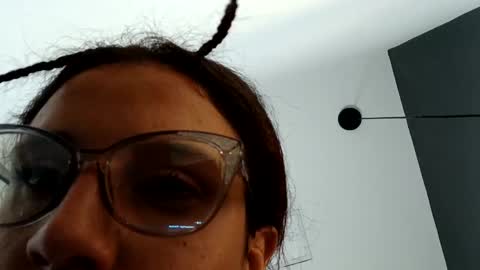 Snapshot of miagallego099 chatting on December 13, 11:28 pm lorena poncedeleon online show from December 13, 11:28 pm