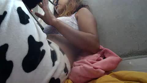 miah_land online show from February 17, 8:11 am