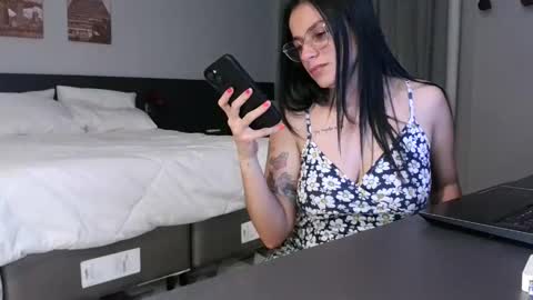 Snapshot of miahale chatting on December 10, 2:48 am Ms Mia Owner Of Your Mind online show from December 10, 2:48 am