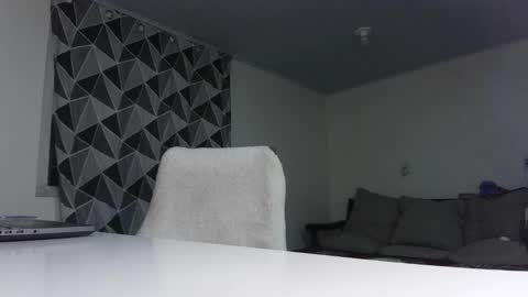 Snapshot of miahale chatting on November 5, 6:52 pm Ms Mia Owner Of Your Mind online show from November 5, 6:52 pm