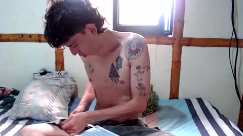 Snapshot of miahells chatting on October 22, 3:34 pm Mia Sam online show from October 22, 3:34 pm