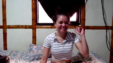 Snapshot of miahells chatting on November 28, 1:25 pm Mia Sam online show from November 28, 1:25 pm