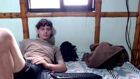 Snapshot of miahells chatting on November 30, 3:38 pm Mia Sam online show from November 30, 3:38 pm