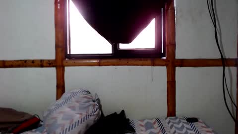 Snapshot of miahells chatting on December 14, 3:39 pm Mia Sam online show from December 14, 3:39 pm