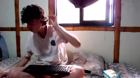 Snapshot of miahells chatting on December 20, 6:26 pm Mia Sam online show from December 20, 6:26 pm