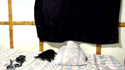 Snapshot of miahells chatting on December 22, 7:55 pm Mia Sam online show from December 22, 7:55 pm