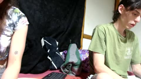 Snapshot of miahells chatting on April 23, 12:56 am Mia Sam online show from April 23, 12:56 am
