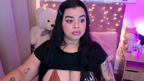 Snapshot of miahjoness chatting on February 2, 10:30 pm Miah Joness online show from February 2, 10:30 pm