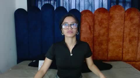 miahotcs online show from March 11, 2:56 pm